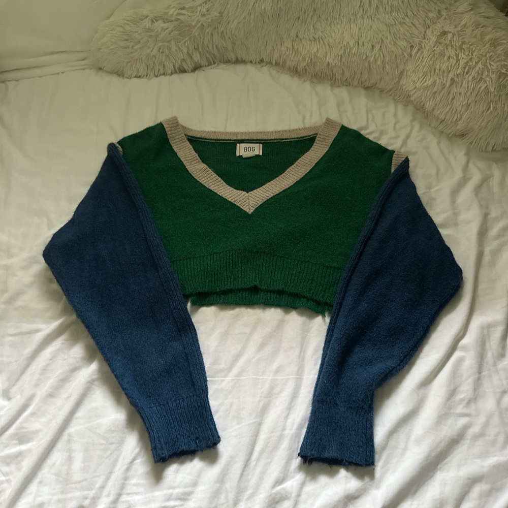 BDG Cropped Sweater